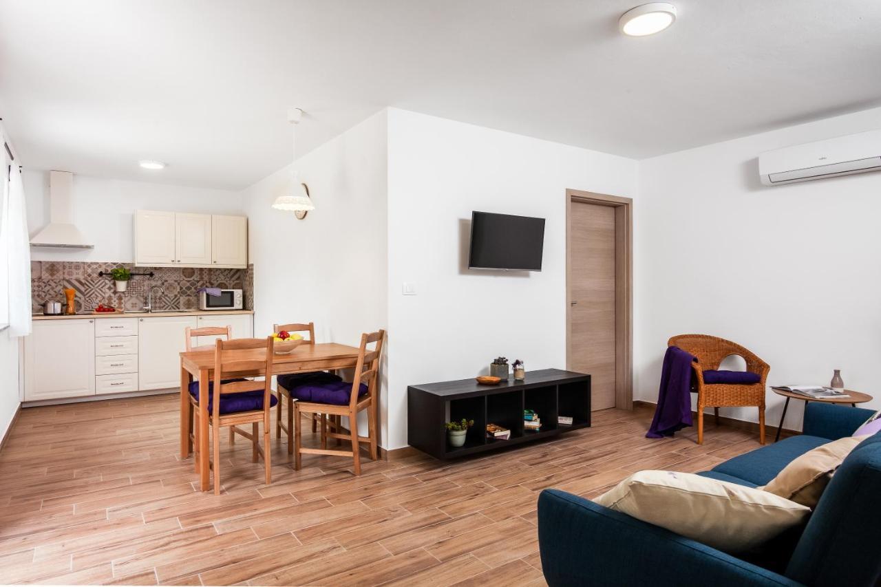 Apartments Tiny Garden Μεντουλίν Εξωτερικό φωτογραφία