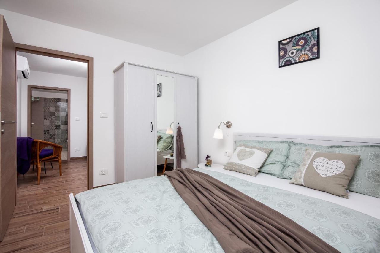 Apartments Tiny Garden Μεντουλίν Εξωτερικό φωτογραφία
