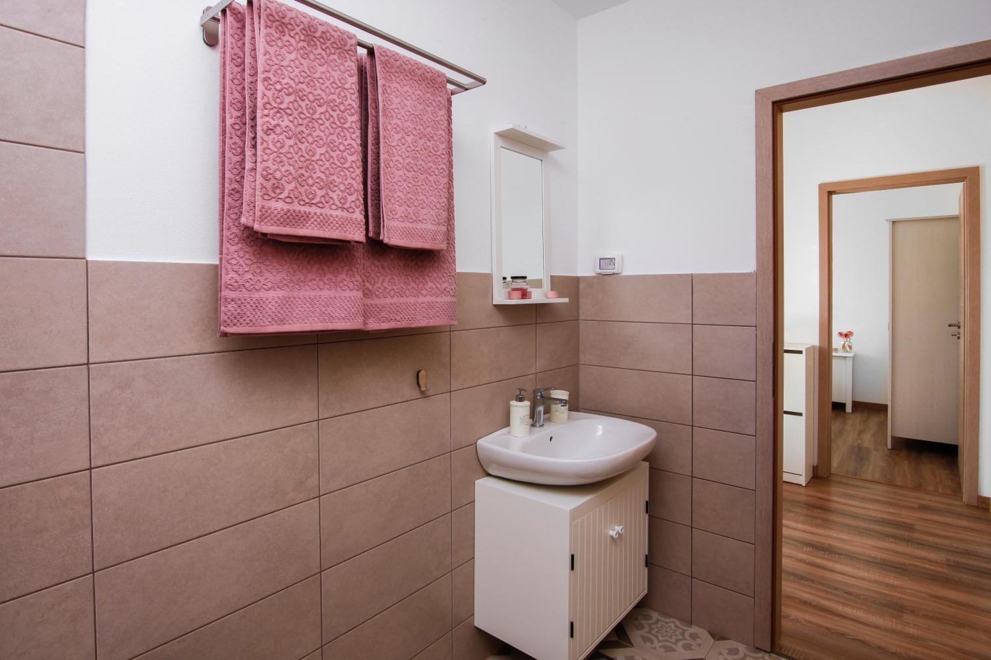 Apartments Tiny Garden Μεντουλίν Εξωτερικό φωτογραφία