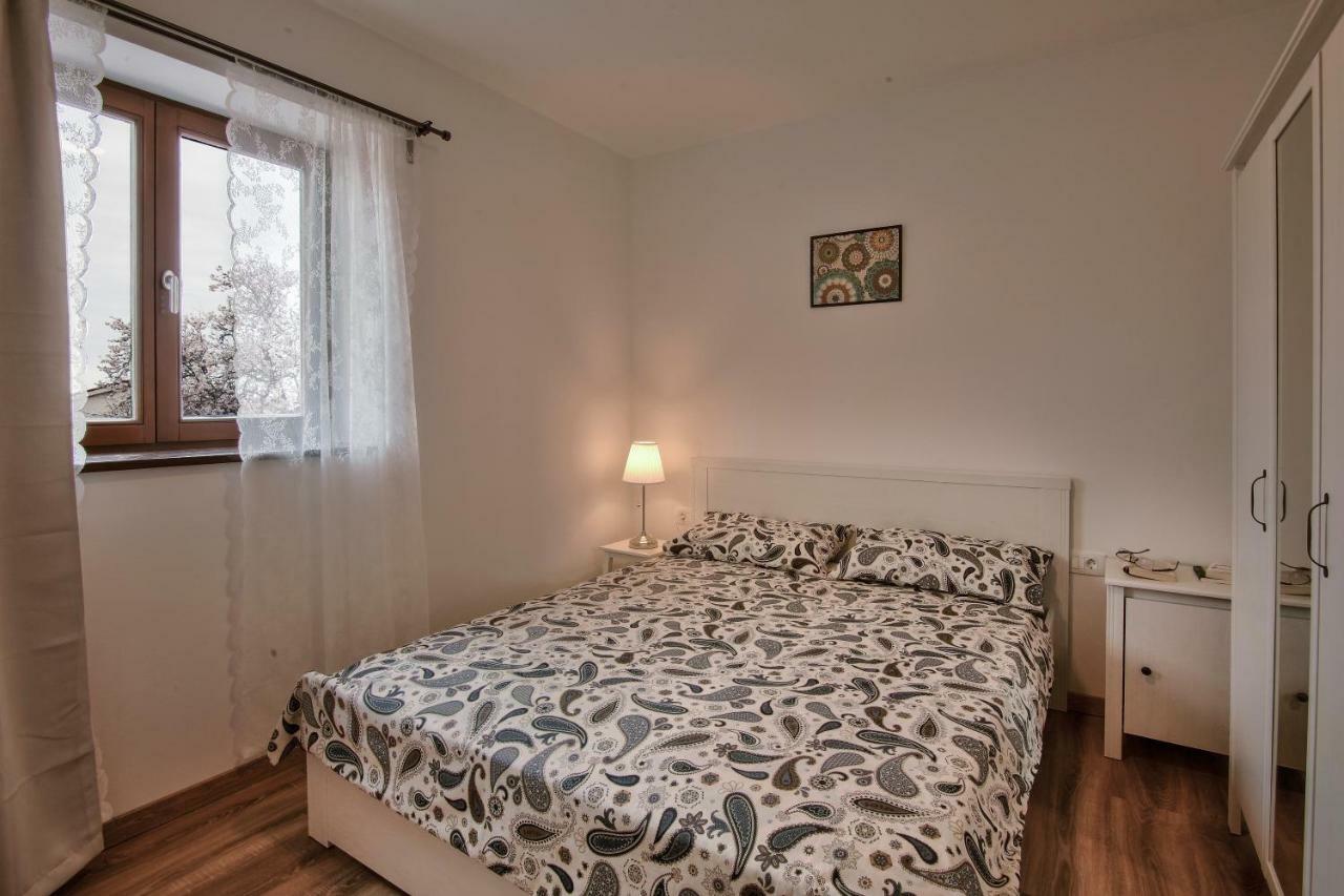 Apartments Tiny Garden Μεντουλίν Εξωτερικό φωτογραφία