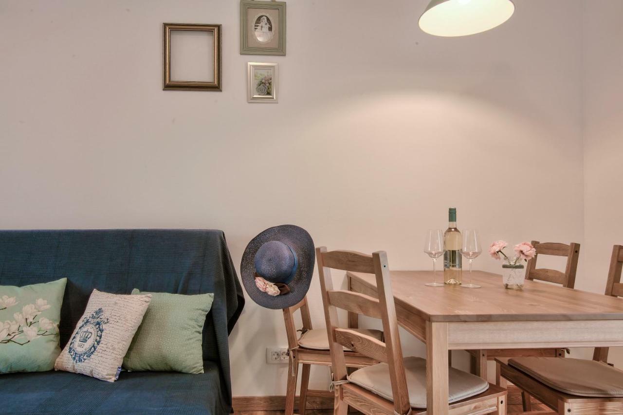 Apartments Tiny Garden Μεντουλίν Εξωτερικό φωτογραφία
