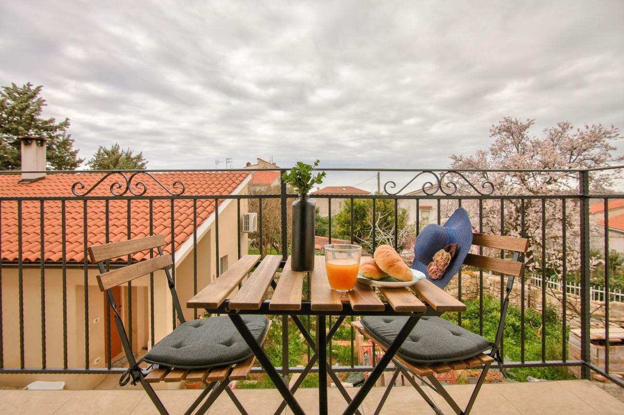 Apartments Tiny Garden Μεντουλίν Εξωτερικό φωτογραφία