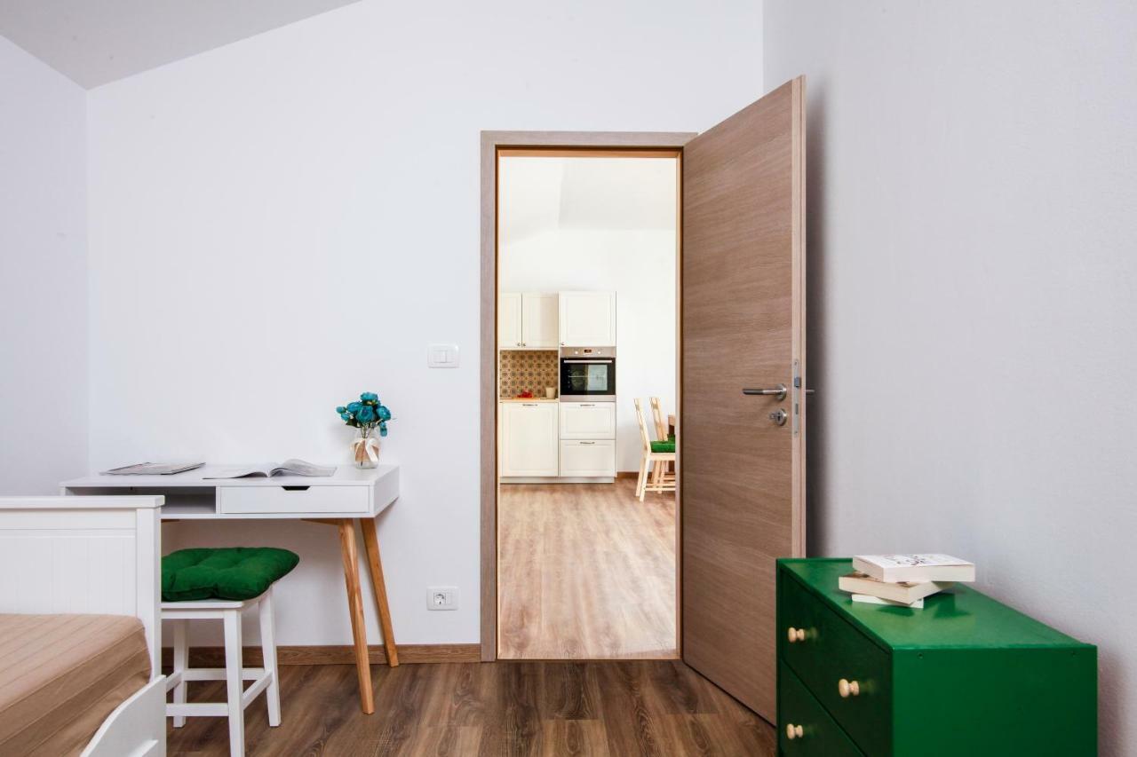 Apartments Tiny Garden Μεντουλίν Εξωτερικό φωτογραφία